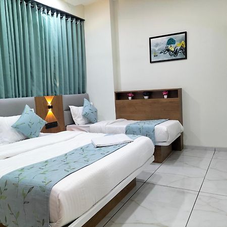 Hotel Paris Plaza Ahmedabad Eksteriør bilde