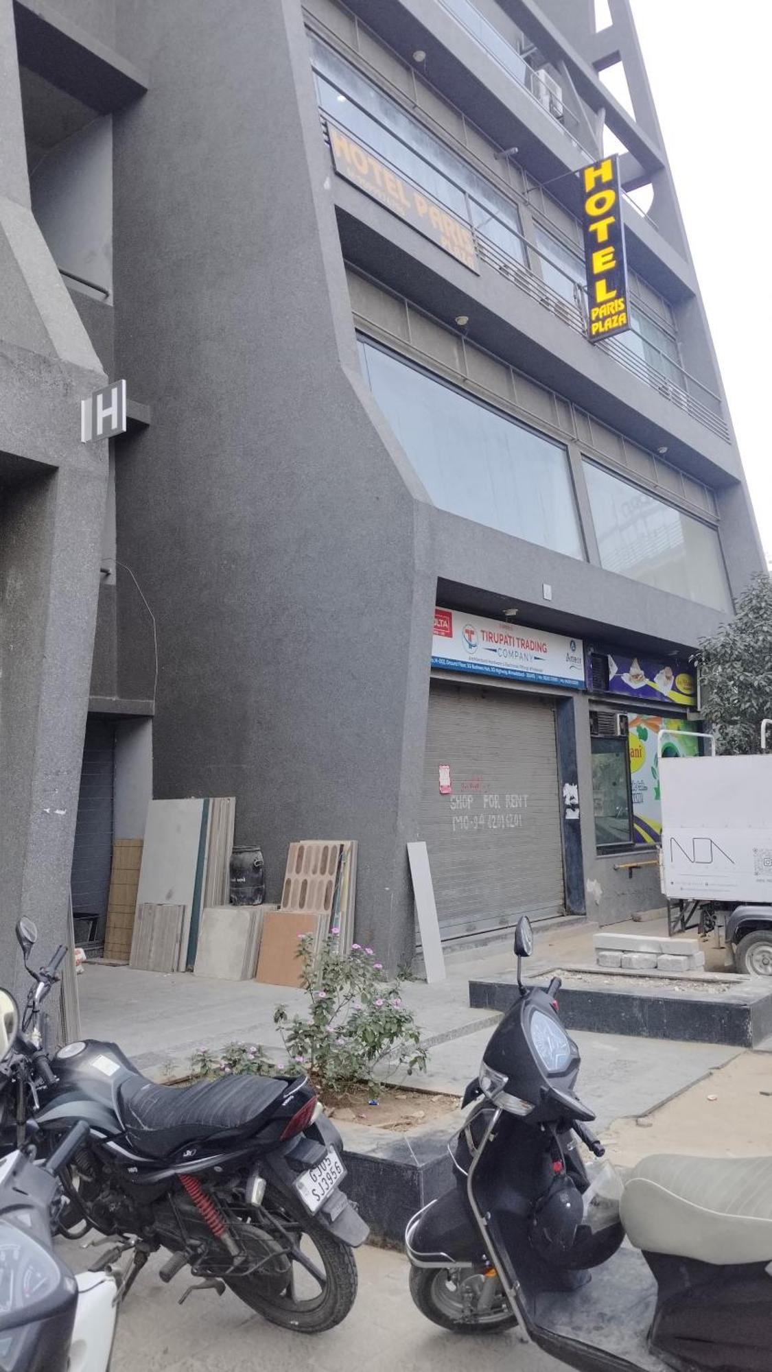 Hotel Paris Plaza Ahmedabad Eksteriør bilde