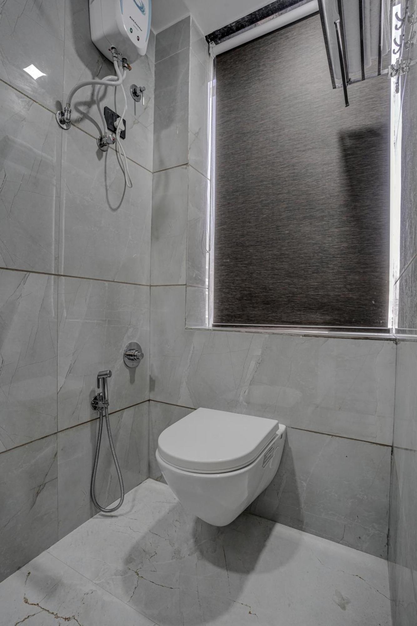 Hotel Paris Plaza Ahmedabad Eksteriør bilde