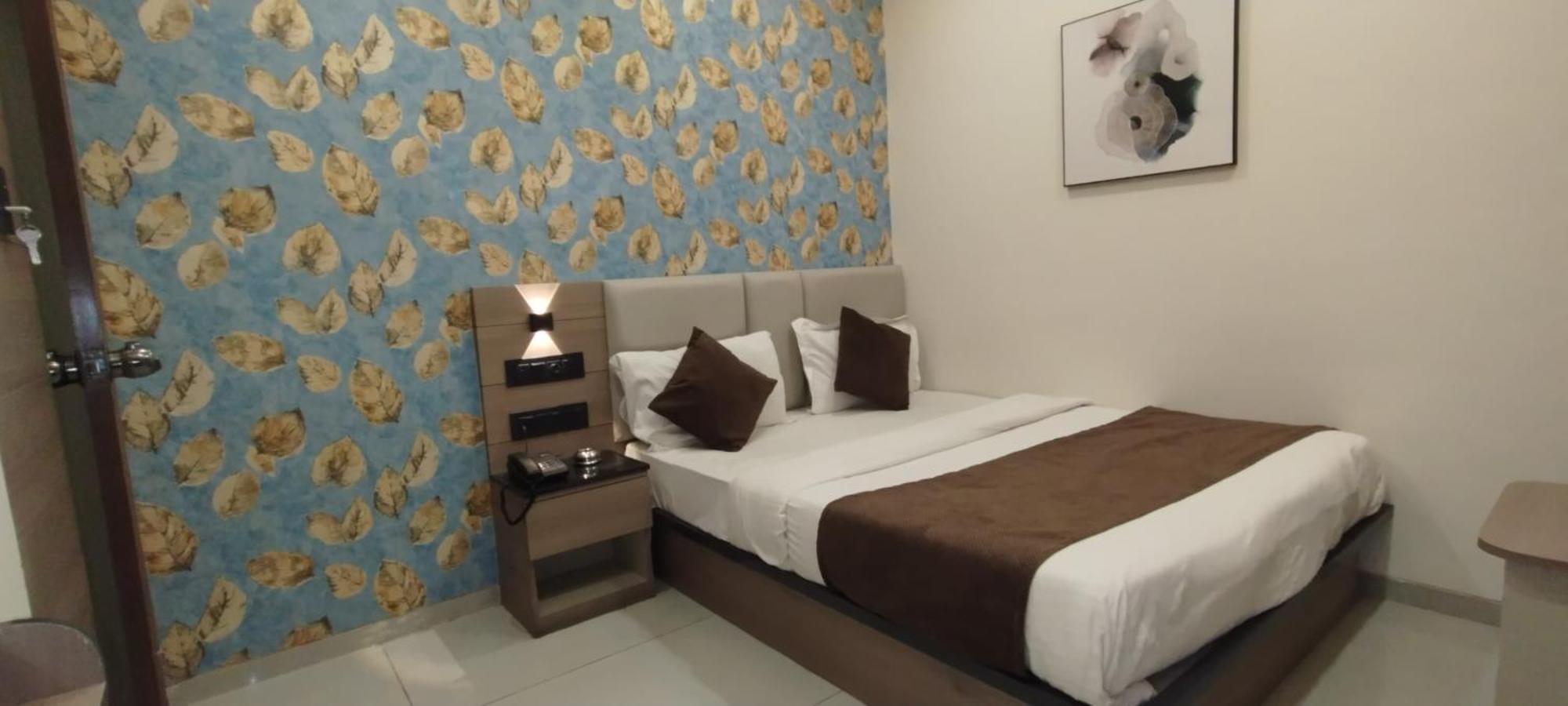 Hotel Paris Plaza Ahmedabad Eksteriør bilde