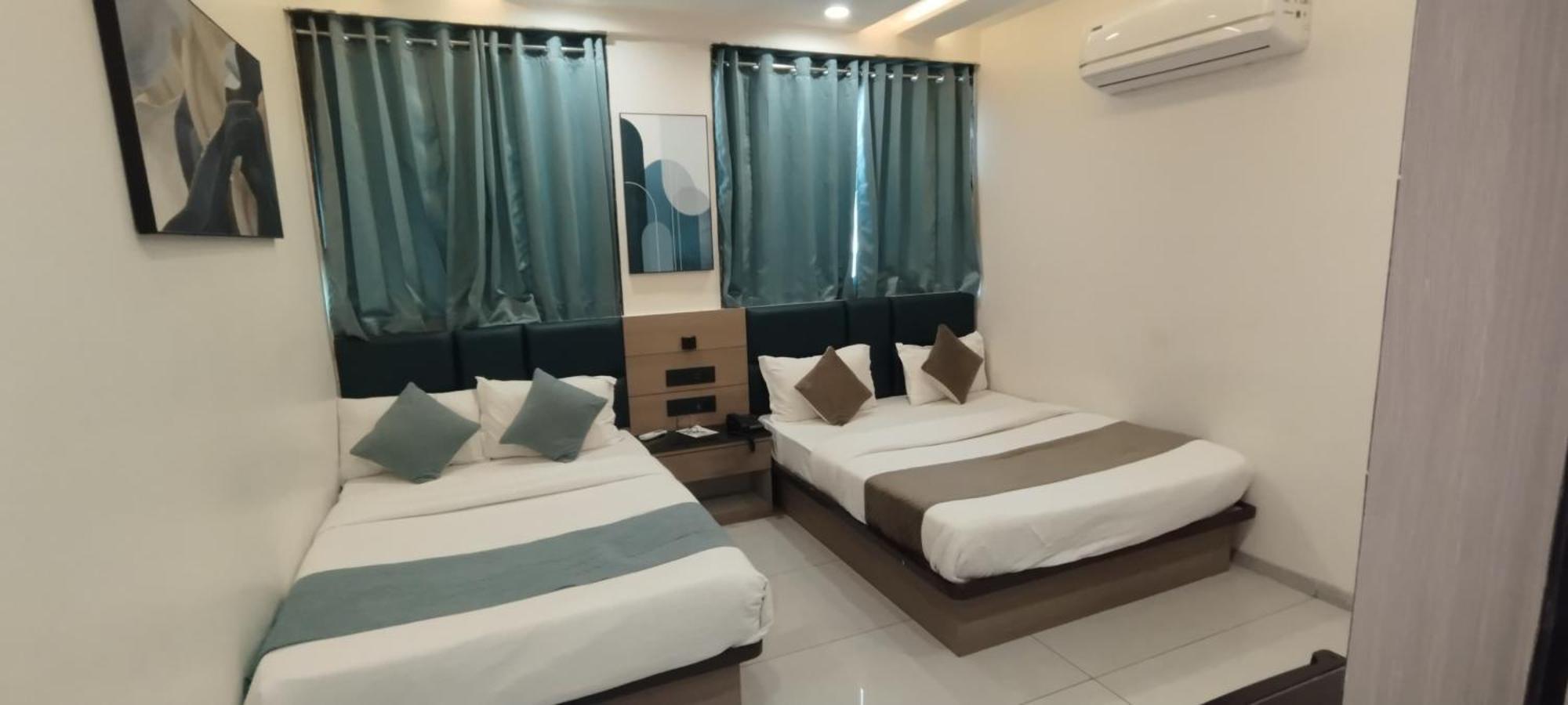 Hotel Paris Plaza Ahmedabad Eksteriør bilde