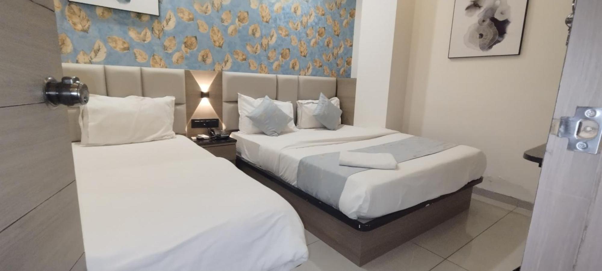 Hotel Paris Plaza Ahmedabad Eksteriør bilde